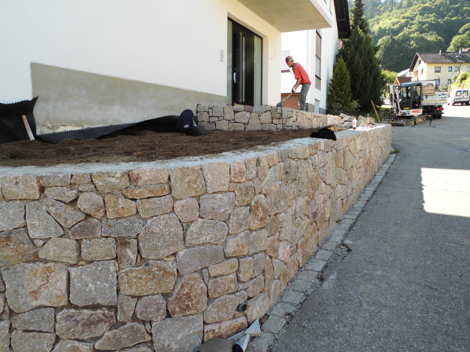 Natursteinmauer